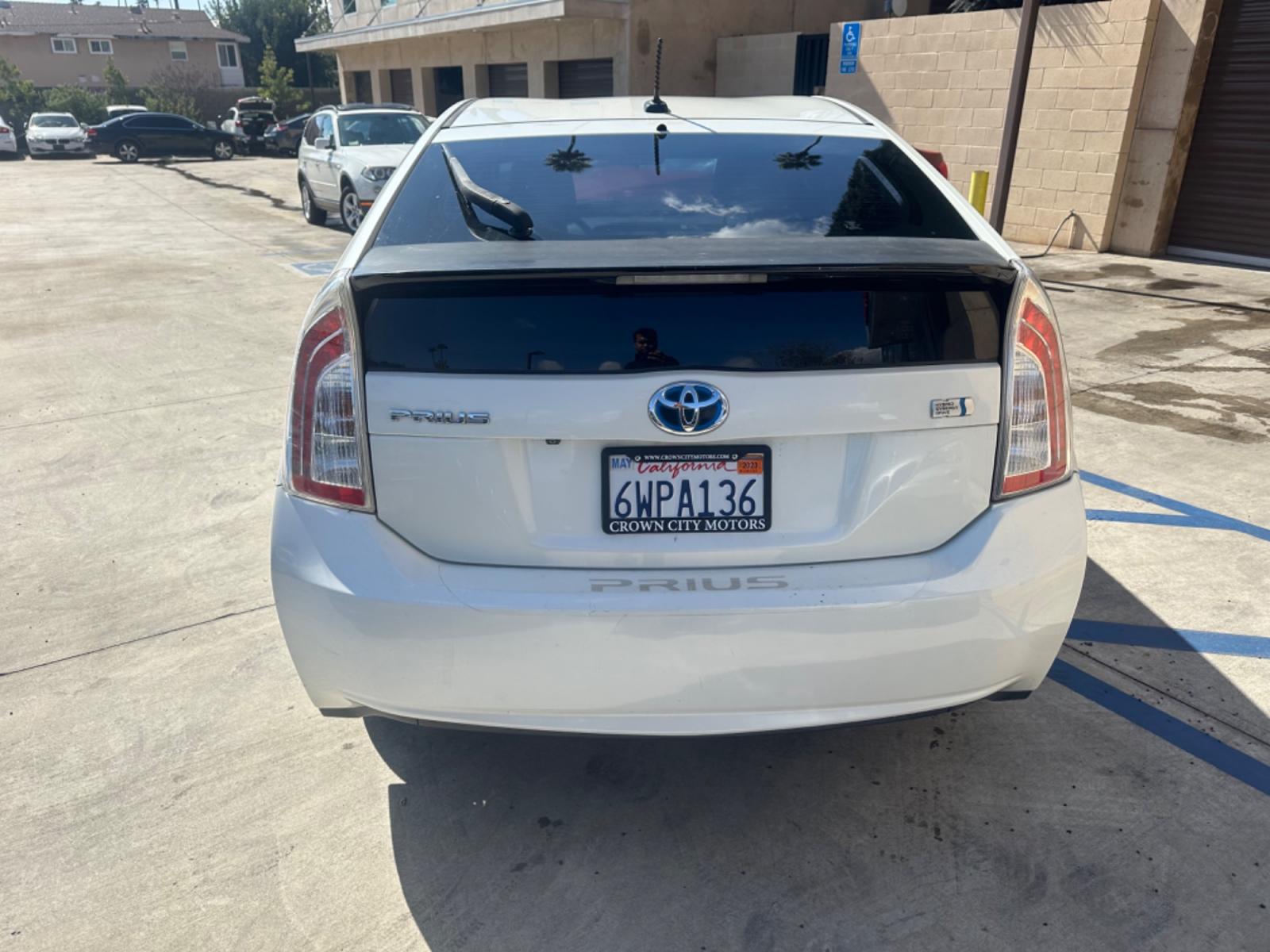 2012 WHITE Toyota Prius Cloth (JTDKN3DU3C1) with an 4 Cylinder engine, AUTOMATIC transmission, located at 30 S. Berkeley Avenue, Pasadena, CA, 91107, (626) 248-7567, 34.145447, -118.109398 - Photo #3